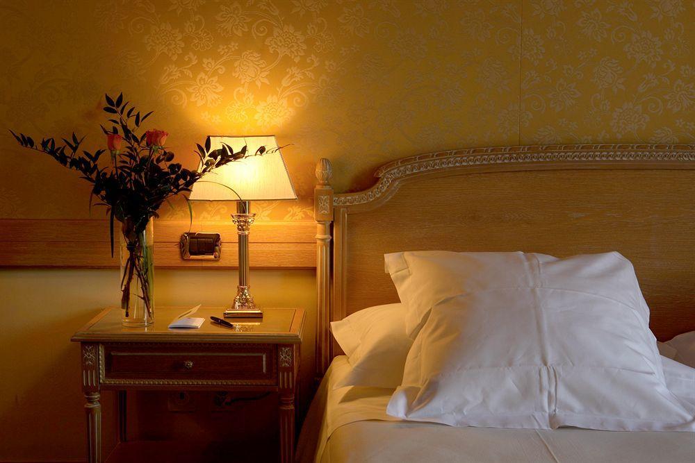 斯普莱迪德皇家酒店 盧加諾 客房 照片